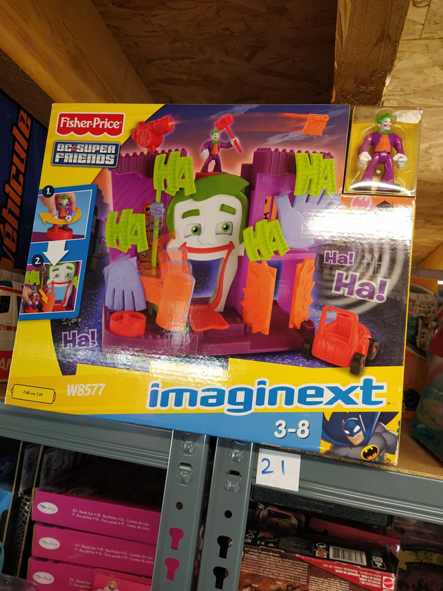 BSE DC SUPER FRIENDS FISHER PRICE