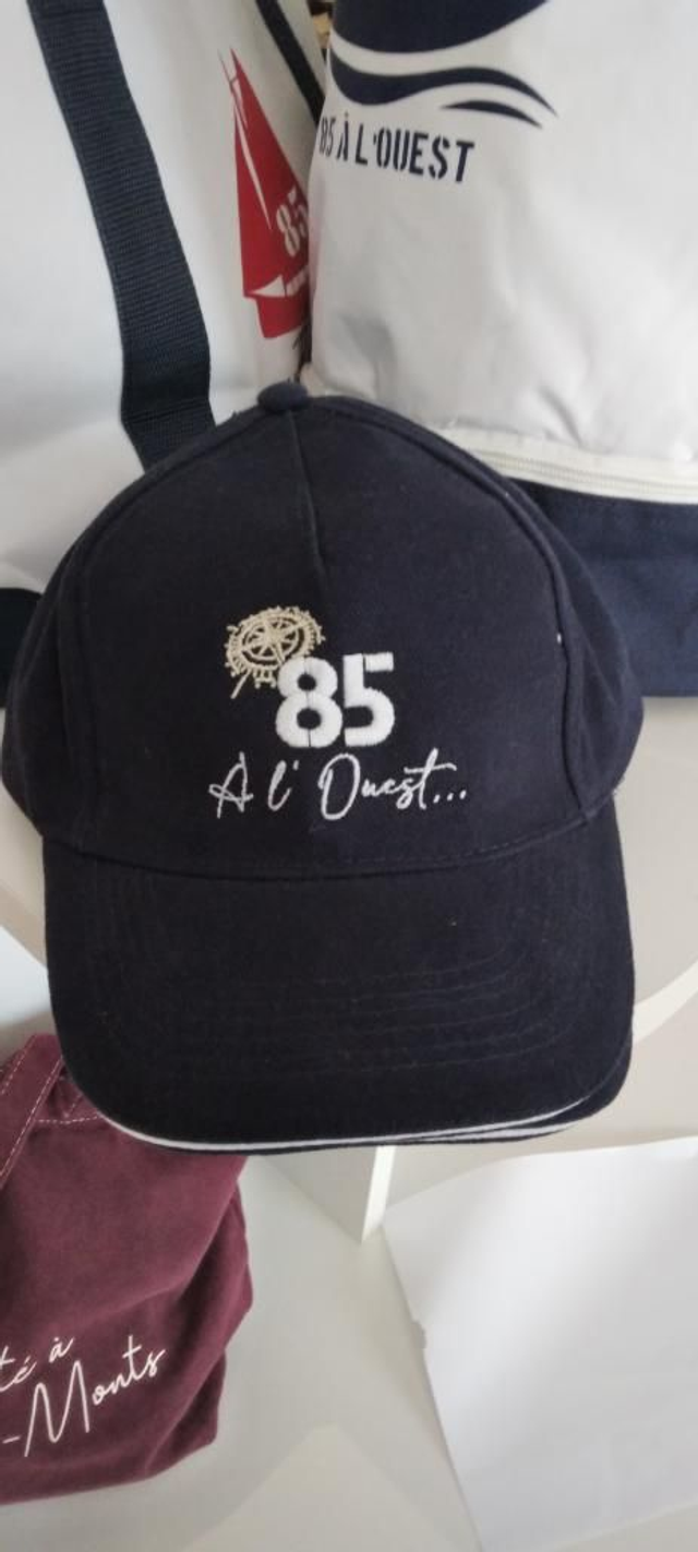 Casquette brodée en coton 