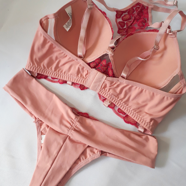 Conjunto de Lingerie com Tule e Bordado Nachara - Cor Rosa