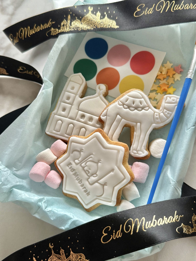 Paint-Your-Own Ramadan Eid Vanilla fondant decorated Biscuits cookies gift set