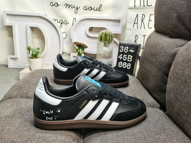 666D Adidas SAMBA OG (NEGRAS)