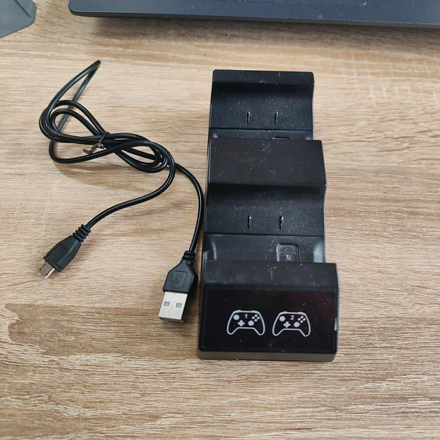 Dockstation für Xbox-Controller (360/One/X-Serie) mit Netzkabel Gebraucht
