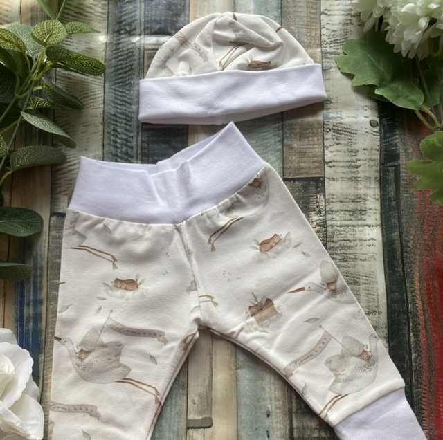 Welcome Baby Leggings & Hat Set Newborn