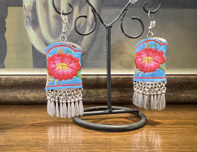 Boucles d’oreilles de style Miao (  demi-artisanal )