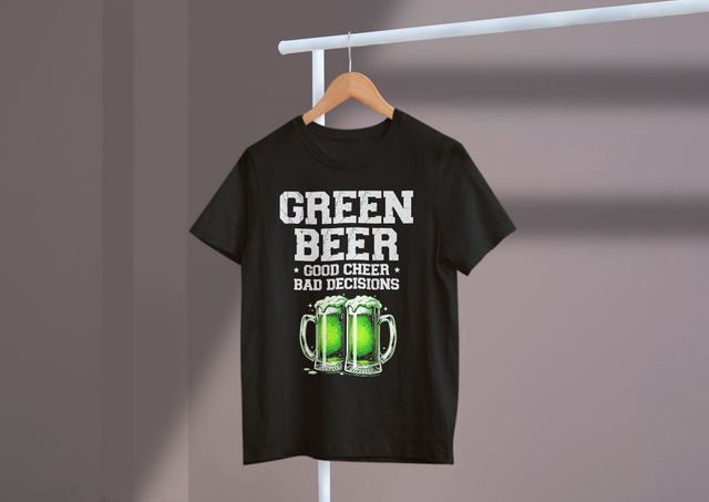 Green Beer Good Cheer Bad Decisions St. Patrick’s Day Party. Grünes Bier, gute Laune, schlechte Entscheidungen, St. Patrick’s Day Party