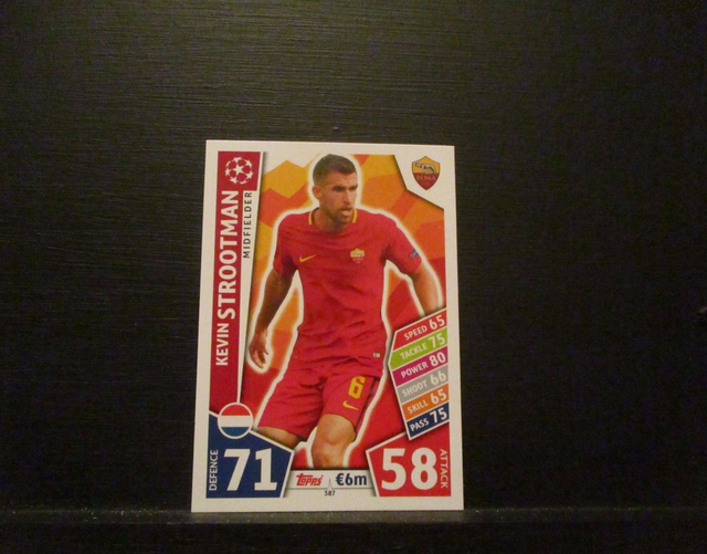 Kevin Strootman - UEFA Champions League Match Attax 2017/18 Original Trading Card #387