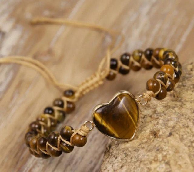 Bracelet en Oeil de tigre motif cœur- ajustable 