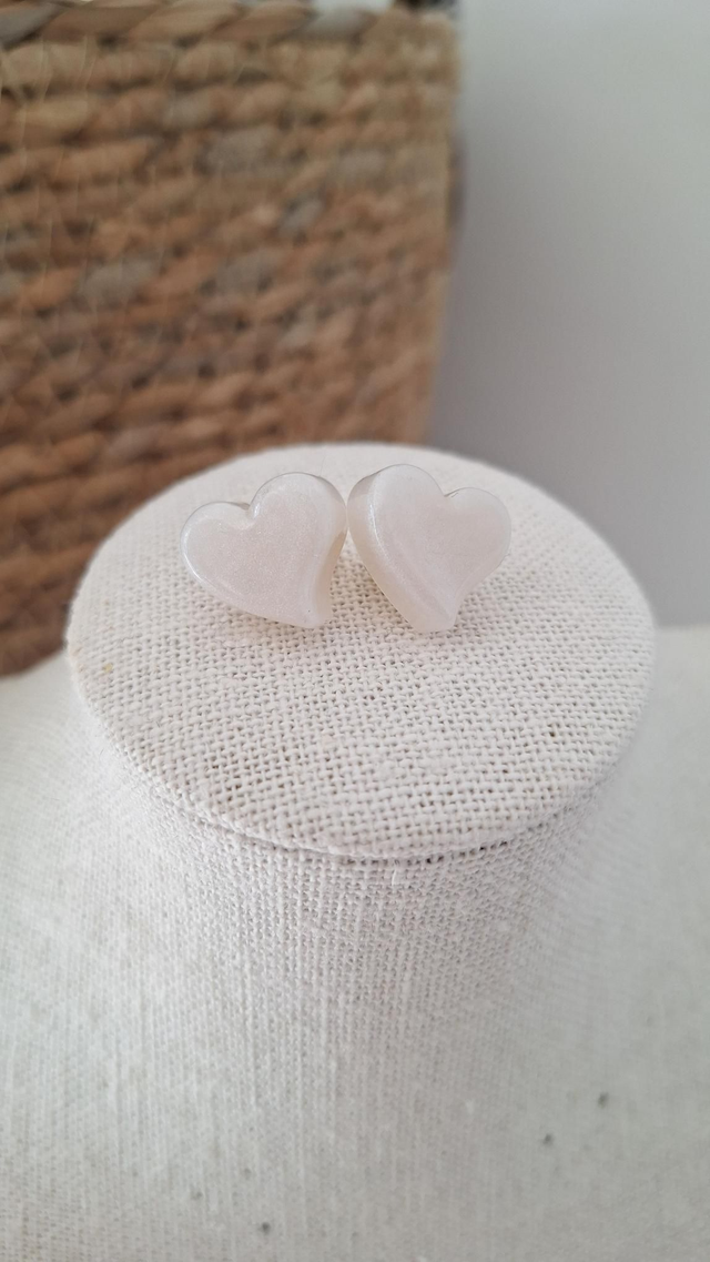 Puces cœurs asymétriques blanches