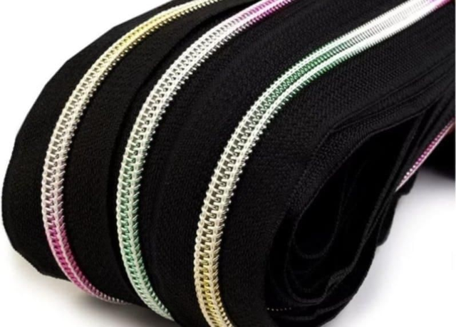 arc en ciel clair dorée clair noire 