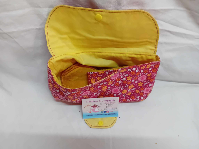 trousse beauté fleurs