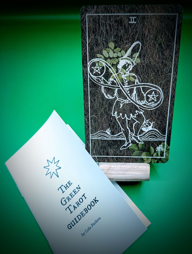 The Green Tarot: a modern twist on the classic Rider-Waite-Smith (RWS) Tarot * by Lida Pavlova