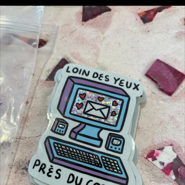 Pop30 sticker loin des yeux - Popoche 