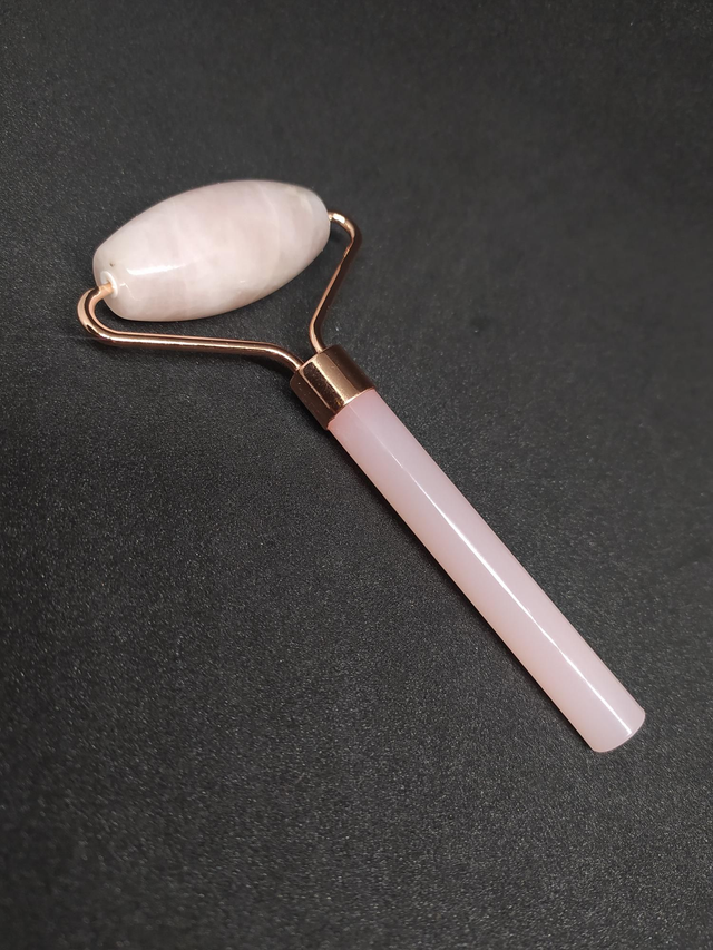 Rouleau de massage en quartz rose