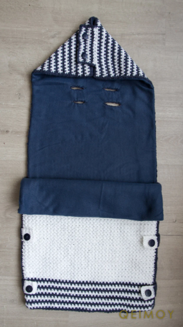 Handgemaakte voetenzak/trappelzak/slaapzak met voering (blauwwit)