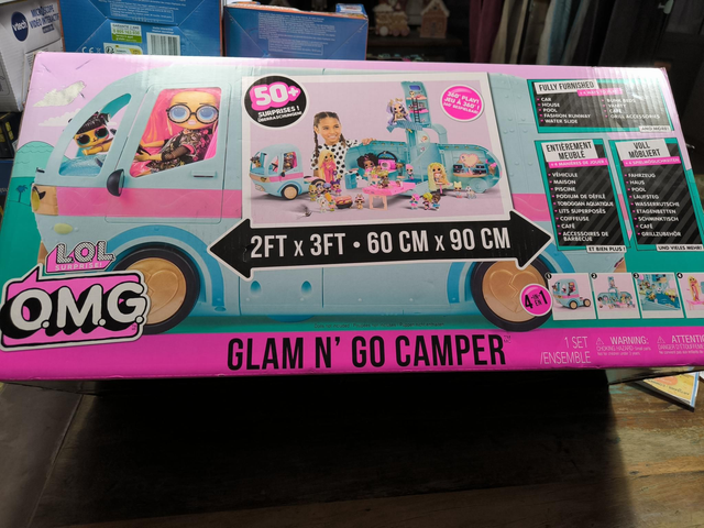 LOL OMG GLAM N' GO CAMPER