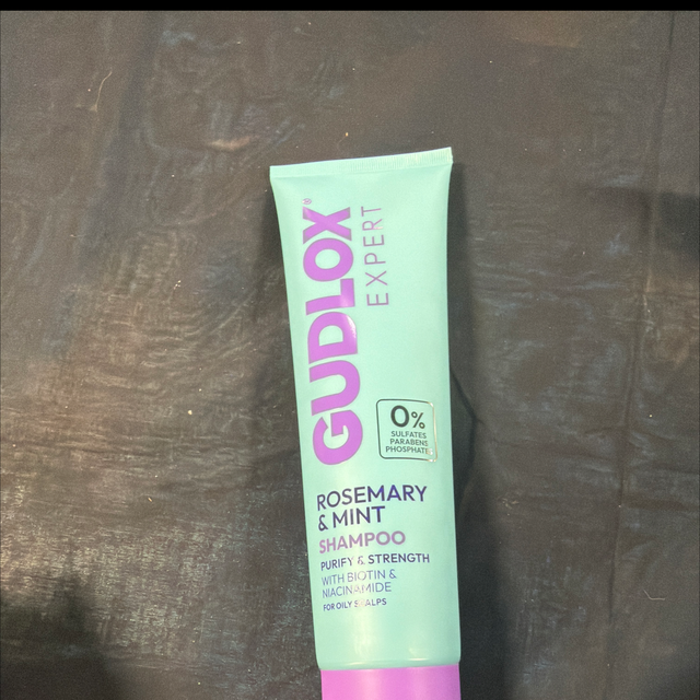 Gudlox rosemary shampoo