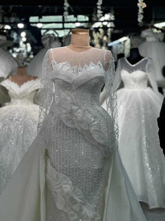 Robe de Mariée Sirène Col Droit en Satin et à Strass / Réf : RMS67