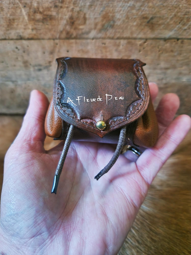Bourse en cuir