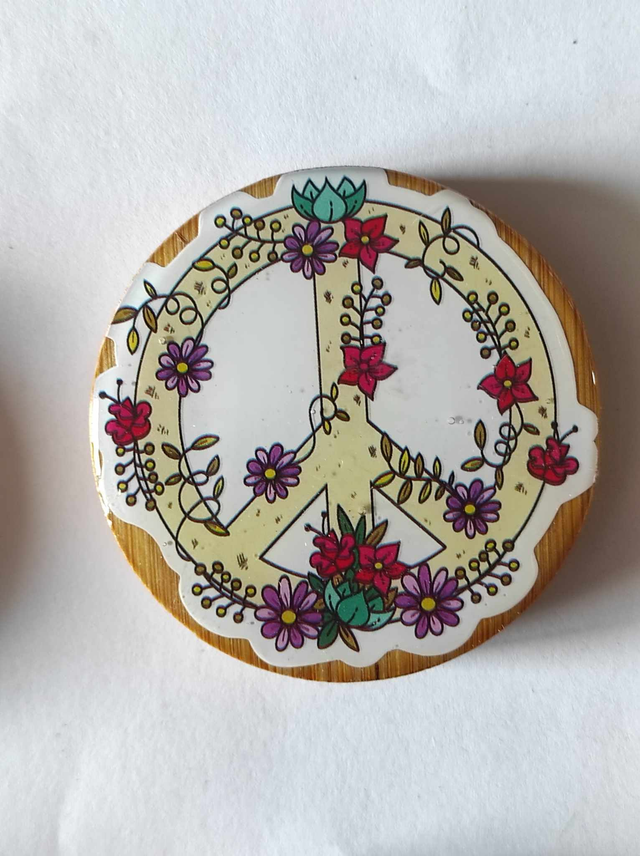 Décapsuleur peace and love flower magnétique frigo