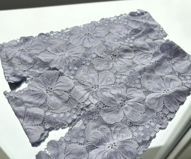 Bandeau violet pastel