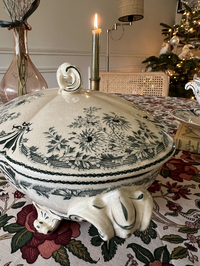 ** RESERVE ** MOLIERE - Légumier (petite soupière) de la manufacture française de Sarreguemines - Terre de Fer