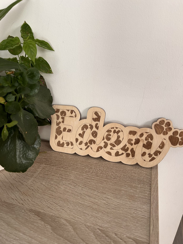đż Pancarte prĂ©nom en bois motif lĂ©opard â Style BohĂšme