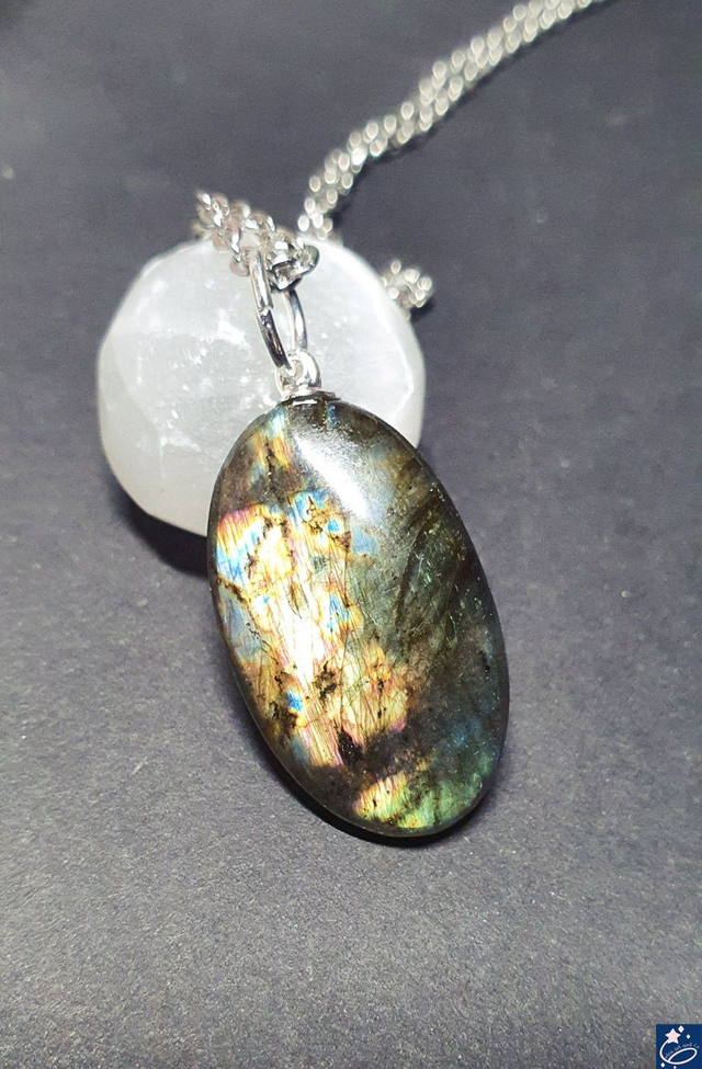 Collier en labradorite