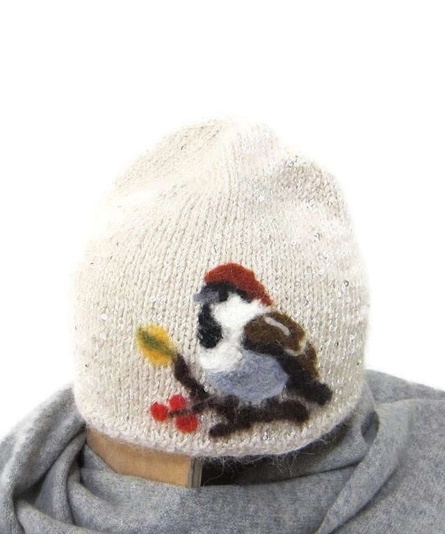 Cappello a cuffia morbido sottile fatto a mano caldo lavorato a maglia lana invernale beige con paillettes con un'immagine infeltrita