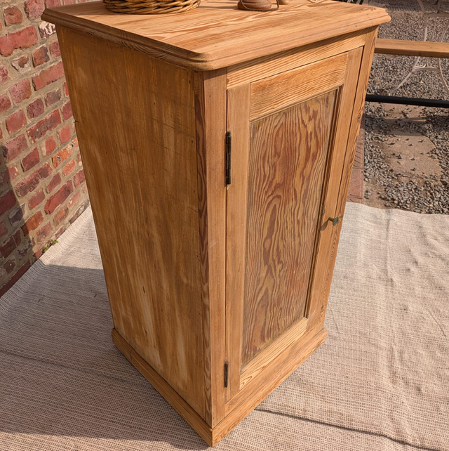 Confiturier en pitchpin