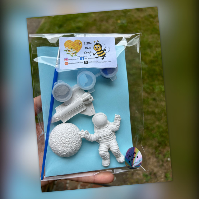 Space Theme Plaster Kit - Astronaut - Space Ship - Birthday Gift - Party Favour - Party Bag Filler 