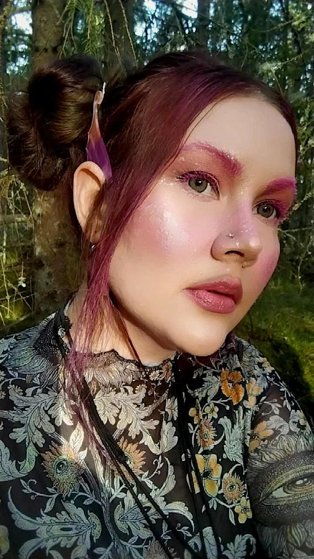 Kevyemmät Korvakäädyt 20 kpl erä / Lightweight ear cuffs 20 piece lot