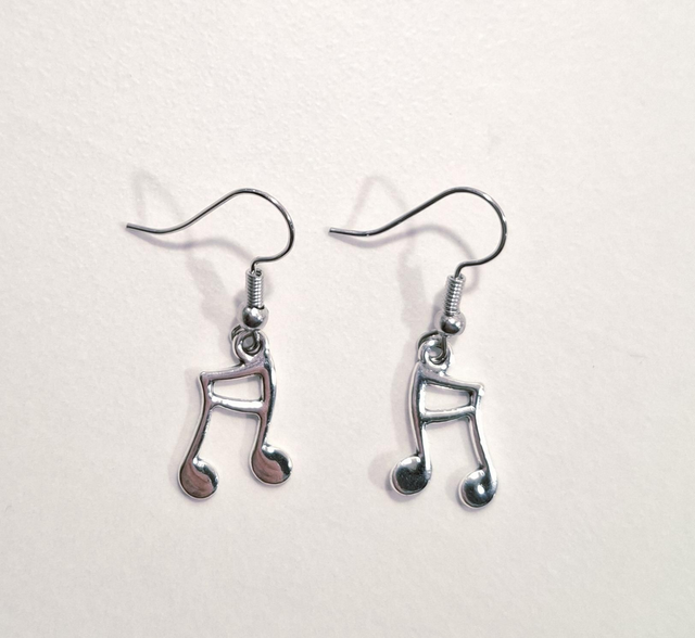Musical note drop earrings