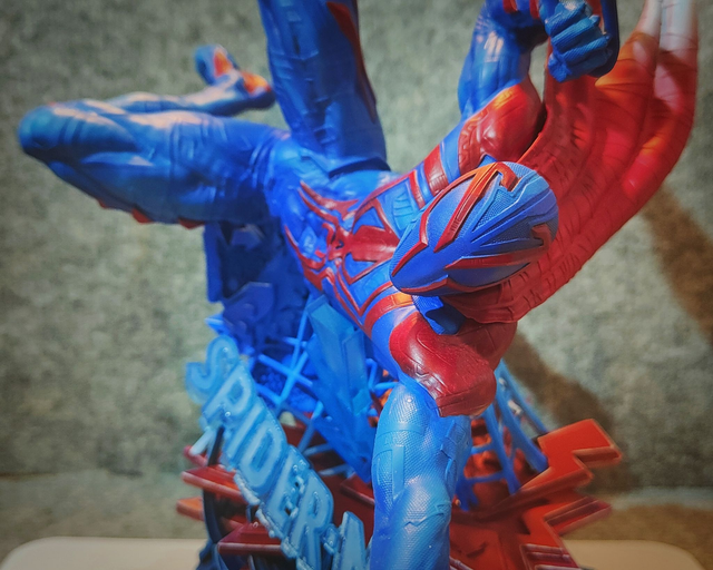 Statue SPIDERMAN 2099 1/9e série Marvel comics