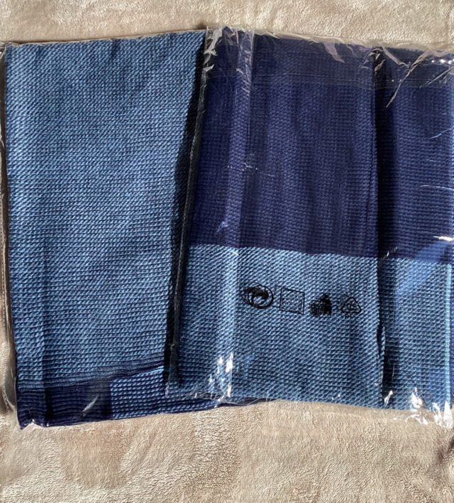 Écharpes couleur bleu 💙