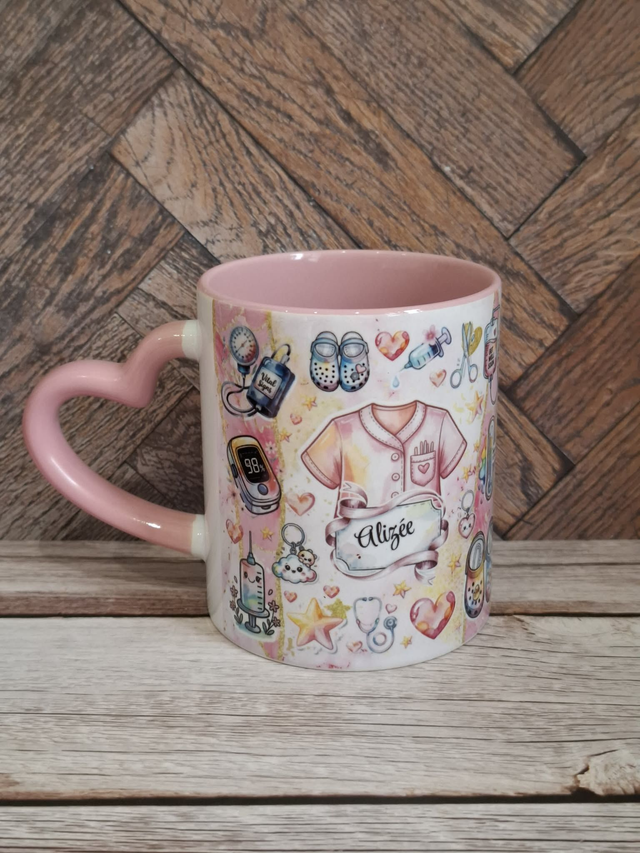 Mug infirmière cœur rose
