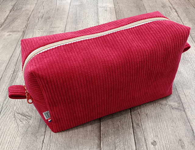 Trousse de toilette en velours côtelé