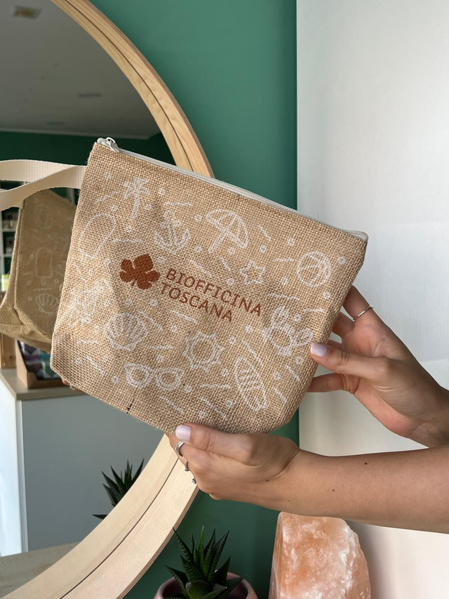 Pochette SUN di Biofficina Toscana 