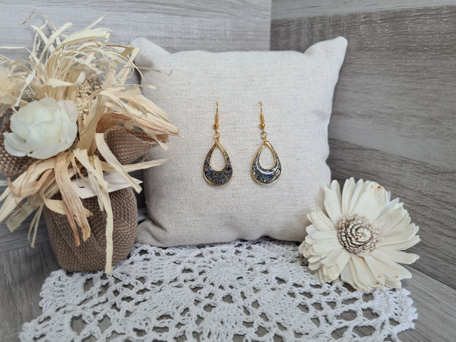 Boucles d&#039;oreilles doré et bleue Légères Et Hypoallergénique
