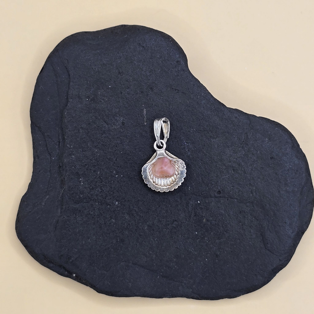 925 Sterling Silver Shell Pendant – Rare Pink Seaglass