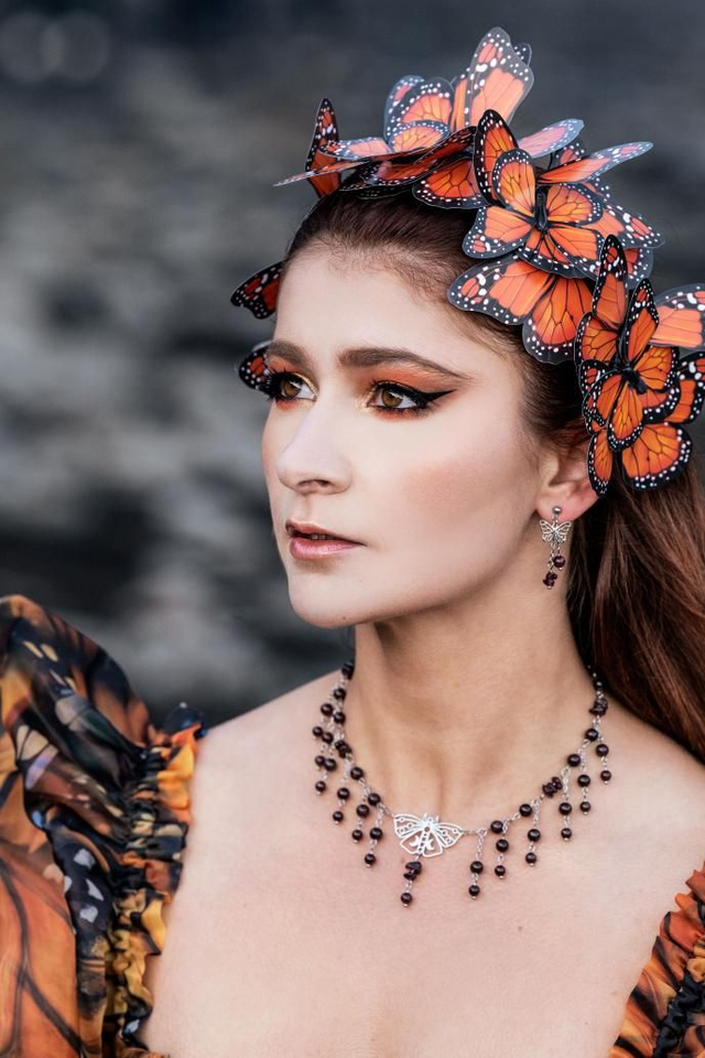 COLLIER - FLY ME TO THE MOON (argenté/grenat)