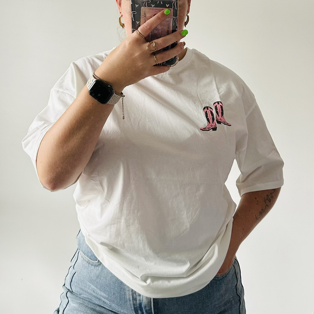 T-shirt cowboylaarzen wit