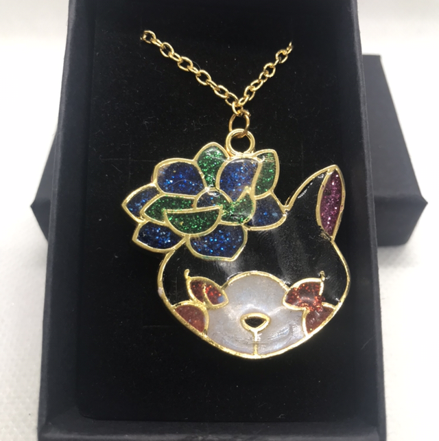 Collier tete de chat 