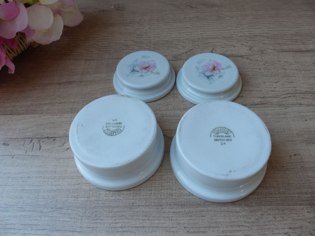 Deux petits ramequins avec couvercle en porcelaine Pillivuyt, mini beurriers, petites terrines, cuisine française Vintage