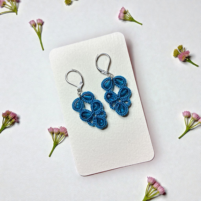 Boucles d'oreilles en dentelle de frivolité et perles