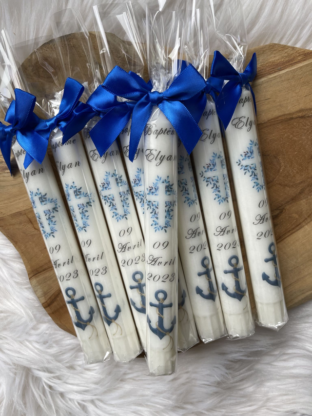 Bougie chandelle de baptême avec croix fleurie personnalisée