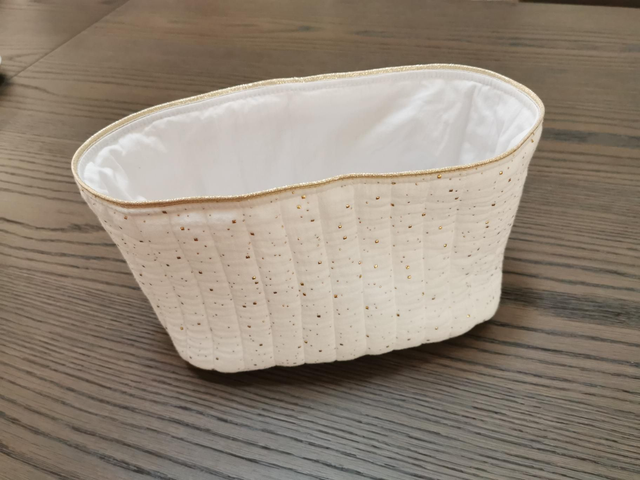 Panier blanc matelassé grand format