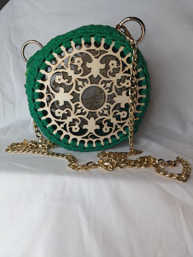 Wood base round crochet bag (green)