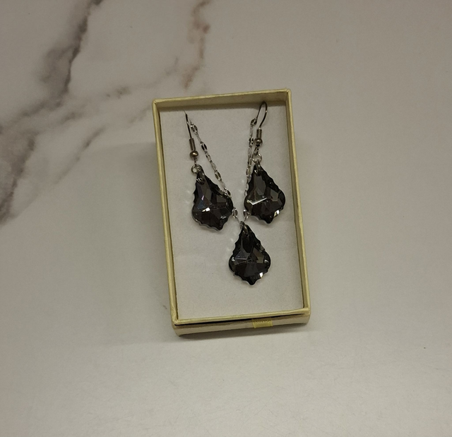 Necklace & Earring Set