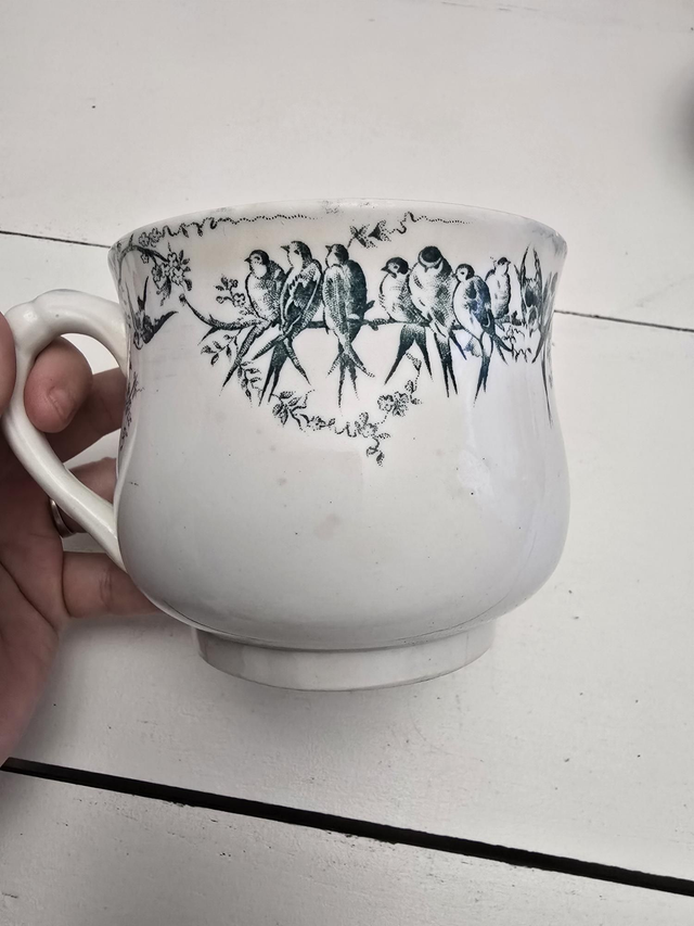 Énorme tasse à chocolat terre de fer Gien 