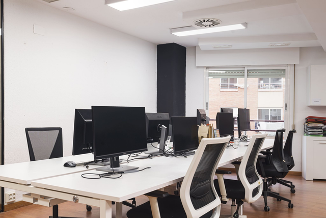 🇬🇧 Day Pass | Desk +  1 hour of Phonebooth (slot booking mandatory)